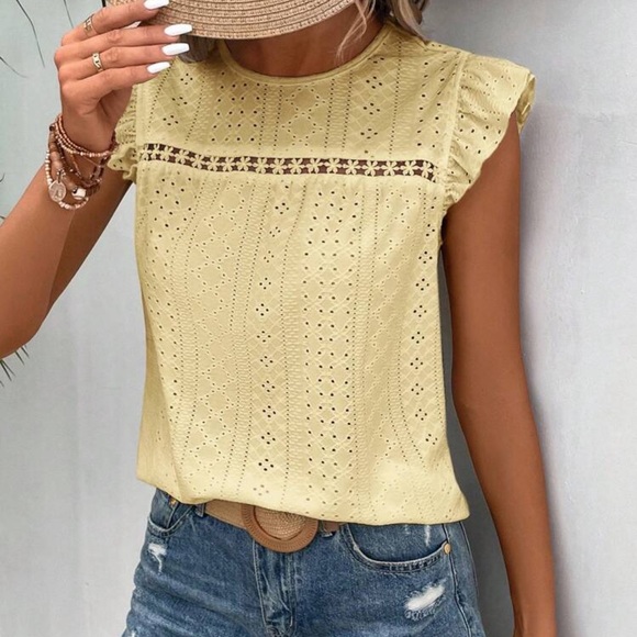 YNew Yellow Eyelet Ruffle Sleeve Top - Picture 5 of 6